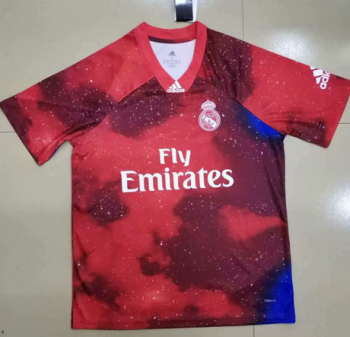 maglia Real Madrid iridescente in edizione limitata rosso